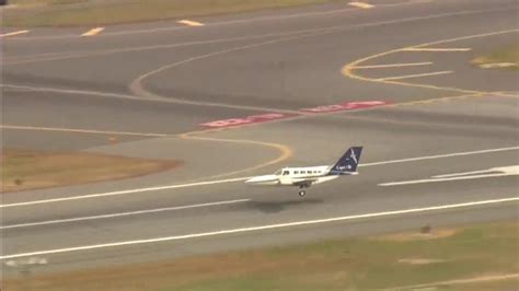 Boston L Aereo Ha Un Problema Al Carrello Il Cessna Riesce Ad