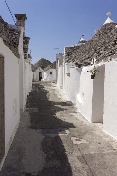 Day View of Traditional Trullo Houses Editorial Photo - Image of ...