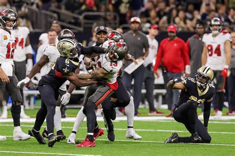 Reports Mike Evans Suspended After Bucs Saints Brawl Field Level Media Professional Sports