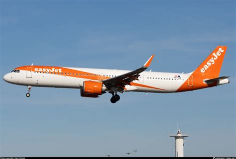 OE ISC EasyJet Europe Airbus A321 251NX Photo By Gerrit Griem ID