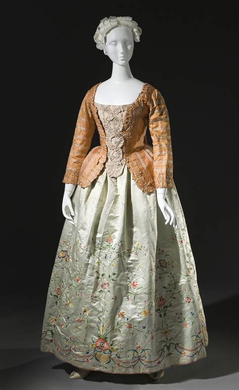 Caraco vêtement Wikipédia 18th century fashion 18th century