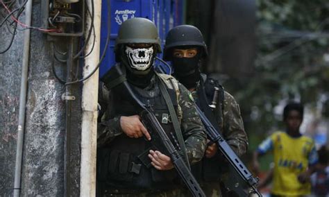 For As Armadas Come Am A Deixar A Rocinha Di Rio Do