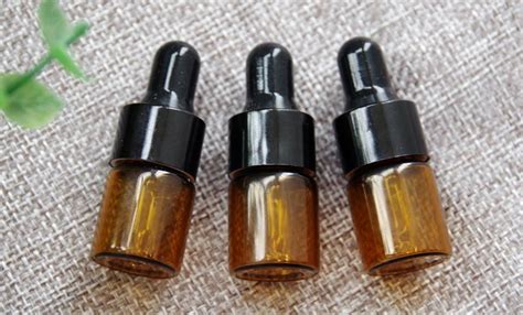 2021 Amber Dropper Bottle 1ml 2ml 3ml Mini Glass Bottle Essential Oil Display Vial Small Serum