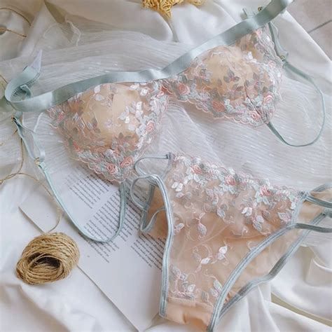 Thin Big Breasts Small Bra Lace Sexy Transparent Lingerie Underwear Set Female Hot Bra Lace