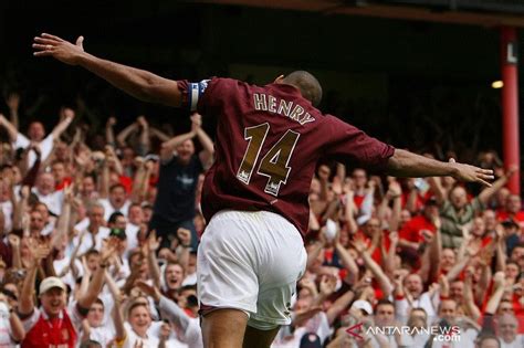 Kenangan Tiga Gol Thierry Henry Jadi Salam Perpisahan Arsenal Dengan