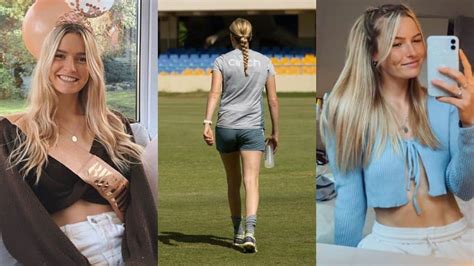 Meet Lauren Bell England Women S Cricketer Who Went Viral On Social