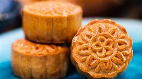 Pineapple Mooncake Recipe Mid Autumn Festival Ceremonial Dessert Youtube