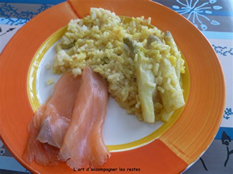 Risotto Au Saumon Fumé à Chaud Et Asperges De Lart Daccompagner Les