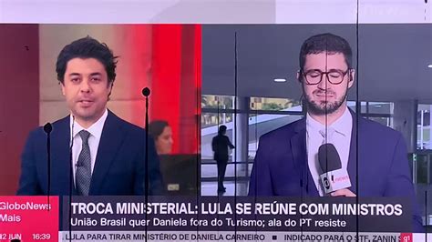 Guganoblat On Twitter Rep Rter Da Globo News Aproveita O Dia Dos