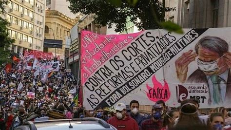 Masivas protestas se toman Brasil exigiendo la destitución de Bolsonaro