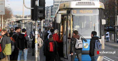 Jak będzie kursować komunikacja miejska w okresie świąt