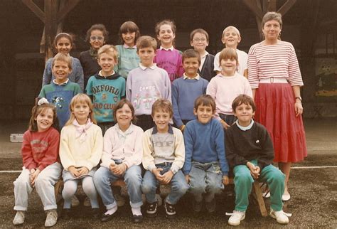 Photo De Classe Ce De Ecole Du Chateau Sainte Bazeille