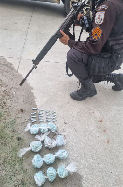 Pol Cia Militar Prende Traficante Pinos De Cocaina Em Cabo Frio