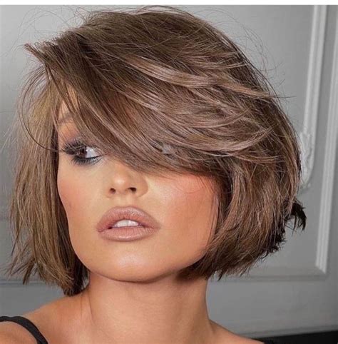 Pin By Cheryl Rhonehouse On New Do Chin Length Hair Medium Hair