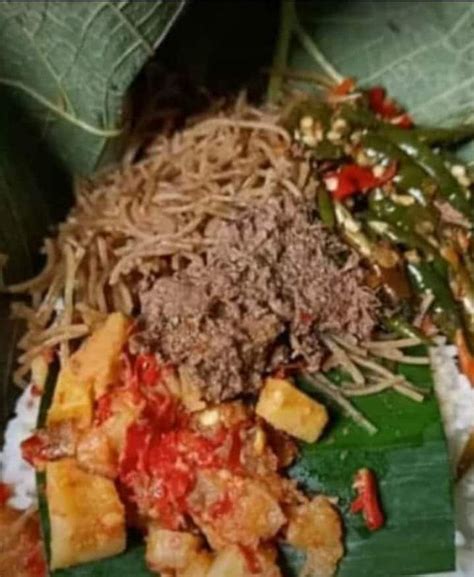 Nasi Berkat Wonogiri Ini Ciri Ciri Yang Asli Dan Ala Ala Karanganyar