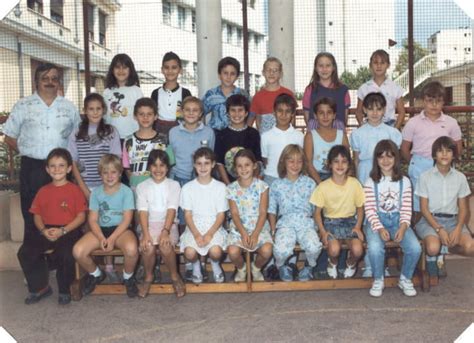 Photo De Classe CM1 De 1989 ECOLE SAINT BARTHELEMY Copains D Avant