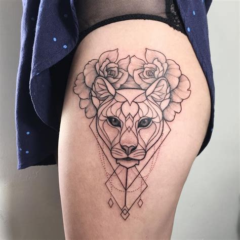 Sint Tico Imagen Femenino Mujer Tatuajes De Leones En La Espalda