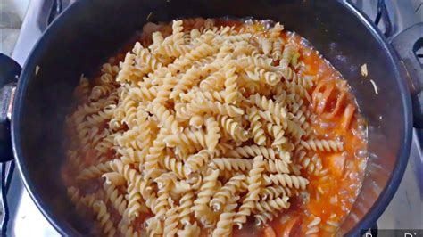 MACARRÃO CREMOSO CALABRESA JANTA EM UMA SÓ PANELA RECEITAS