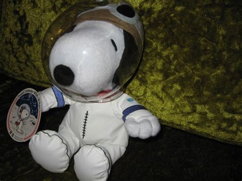 Peanuts Snoopy Nasa Year Astronaut Doll New With Tag