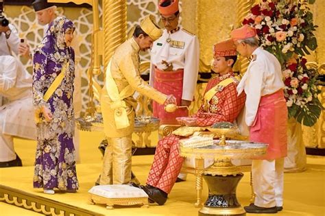 Brunei S Polo Playing Prince Marries Commoner International