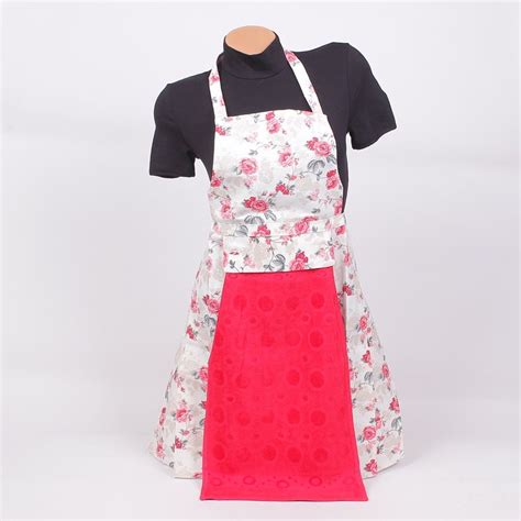 Престилка за готвене в бяло с цветя и червена кърпа | Fashion, 90's, Apron