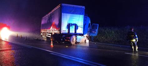 Accident rutier cu un autocamion la ieșire din Poiana Stampei Suceava