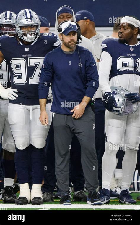 Dallas Cowboys linebackers coach Scott McCurley stands on the sideline ...