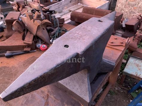 Sold Logan Medium Size Forged German Anvil 260 Lbs Incudine Tedesca