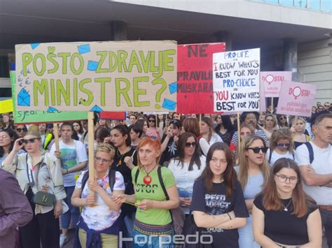 Foto Video Poruka S Prosvjeda Na Jadranskom Trgu Dosta Tra Imo