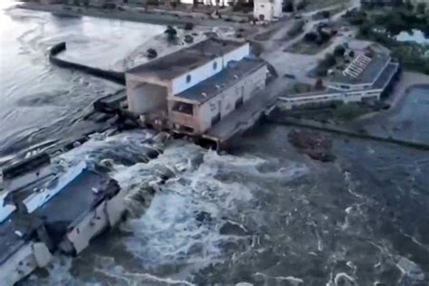 Miles De Evacuados En Ucrania Tras La Destrucci N De Una Gran Represa