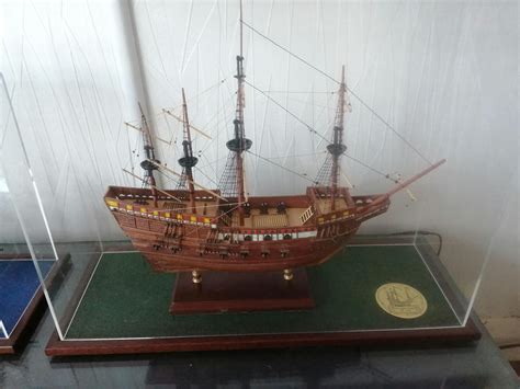 Model Ship Acrylic Display Case Made To Your Sizes Choice Of Base