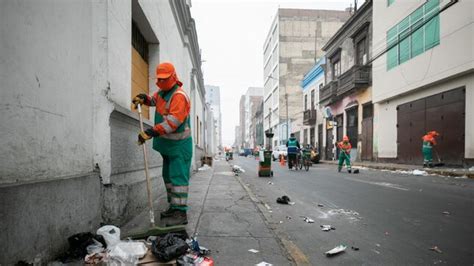 MML Ejecuta Labores De Limpieza En El Cercado Tras Celebraciones De Fin