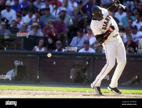 Krt Sports Story Slugged Padres Giants Krt Photo By Jose Carlos