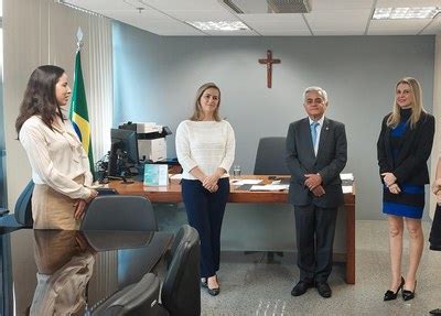 Vice Presidente Do Tjdft Re Ne Equipe Para Aprimorar Presta O