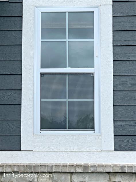 How to Easily Make Windows Private With Contact Paper | Thrifty Decor