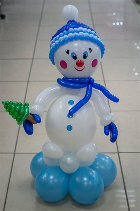 Mu Eco De Nieve Con Vestuario En Azul Hecho Con Globos Para Decoraci N