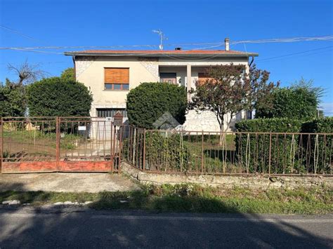 Vendita Villa Unifamiliare In Via Valloni Arena Po Buono Stato