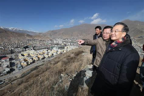 Wen Extends New Year Greetings To Quake Hit Yushu Residents China Org Cn