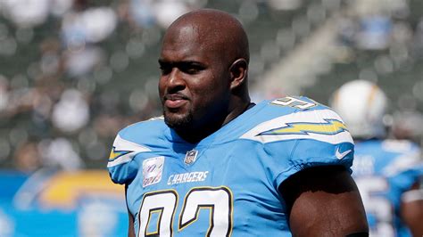 Los Angeles Chargers Dl Brandon Mebanes 7 Week Old Daughter Dies But