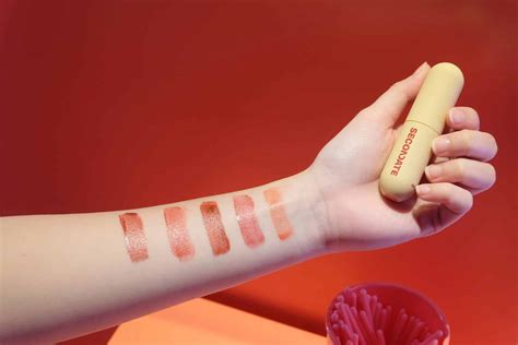 Merk Lip Tint Terbaik Yang Bagus Dan Tahan Lama Vemaleup