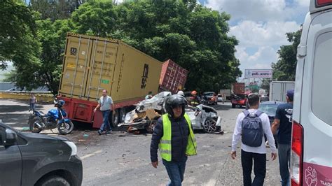 Choque Múltiple En Carretera Chapala Deja Al Menos 7 Heridos Y Un