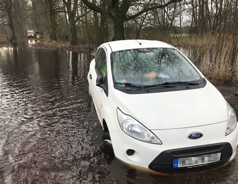 Rentner strandet im Hochwasser Lüneburg Aktuell