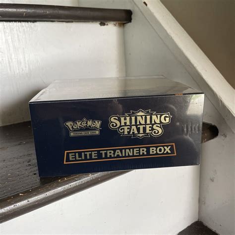 Pokémon shining fates elite trainer box etb Aukro