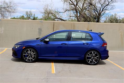 Review 2022 Volkswagen Golf R Hot Hatch