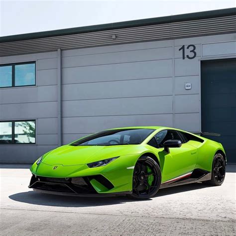 Lamborghini Huracan Performante Painted In Verde Mantis Photo Taken By