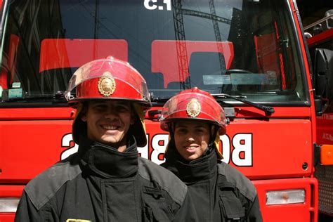 Apuntes profesionales de Carlos Alberto SANTOSTEFANO DÍA DEL BOMBERO