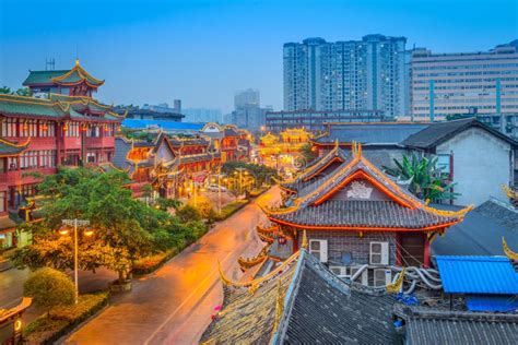 Chengdu Arquitetura Da Cidade De China Em Jin River Imagem De Stock