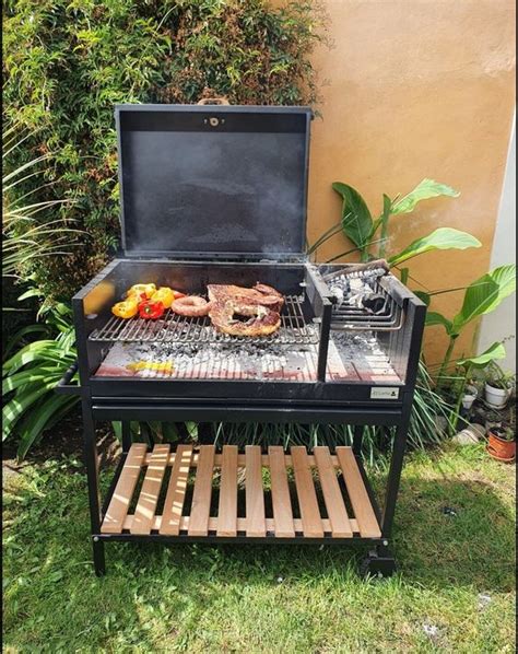 Parrillas De Hierro Sencillas La Esencia De La Cocina Al Aire Libre