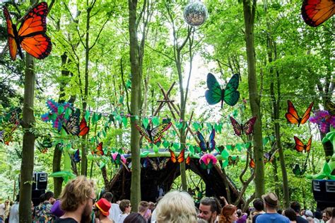 Tribe Of Frog Outdoor Restaurant Uni Room Sculptures