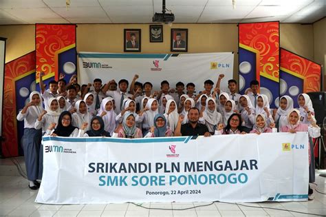 Peringatan Hari Kartini Srikandi Pln Berikan Edukasi Ke Siswi Smk